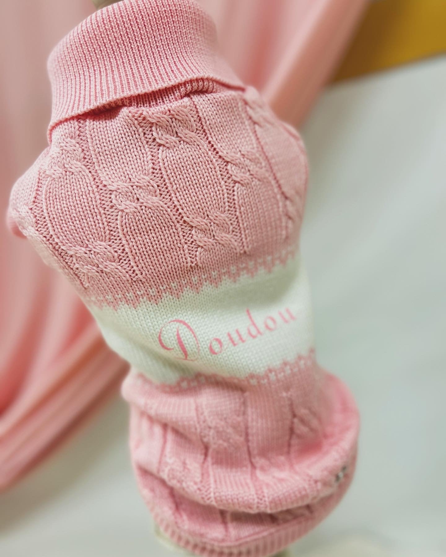 Pull DouDou Rosa